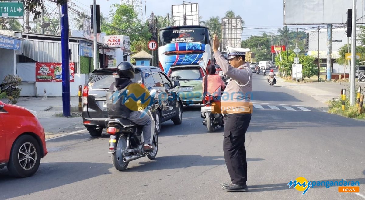 Arus Balik Wisata di Bundaran Marlin Ramai Lancar, Polisi Alihkan Arus Kendaraan