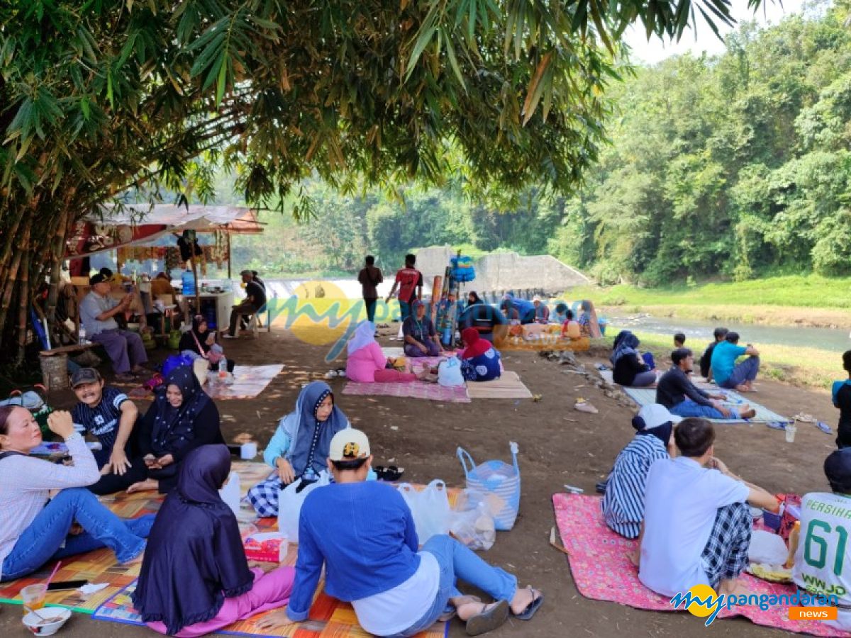 Bendungan Matras Pangandaran, Wisata Murah Meriah dengan Pesona Alam yang Masih Alami