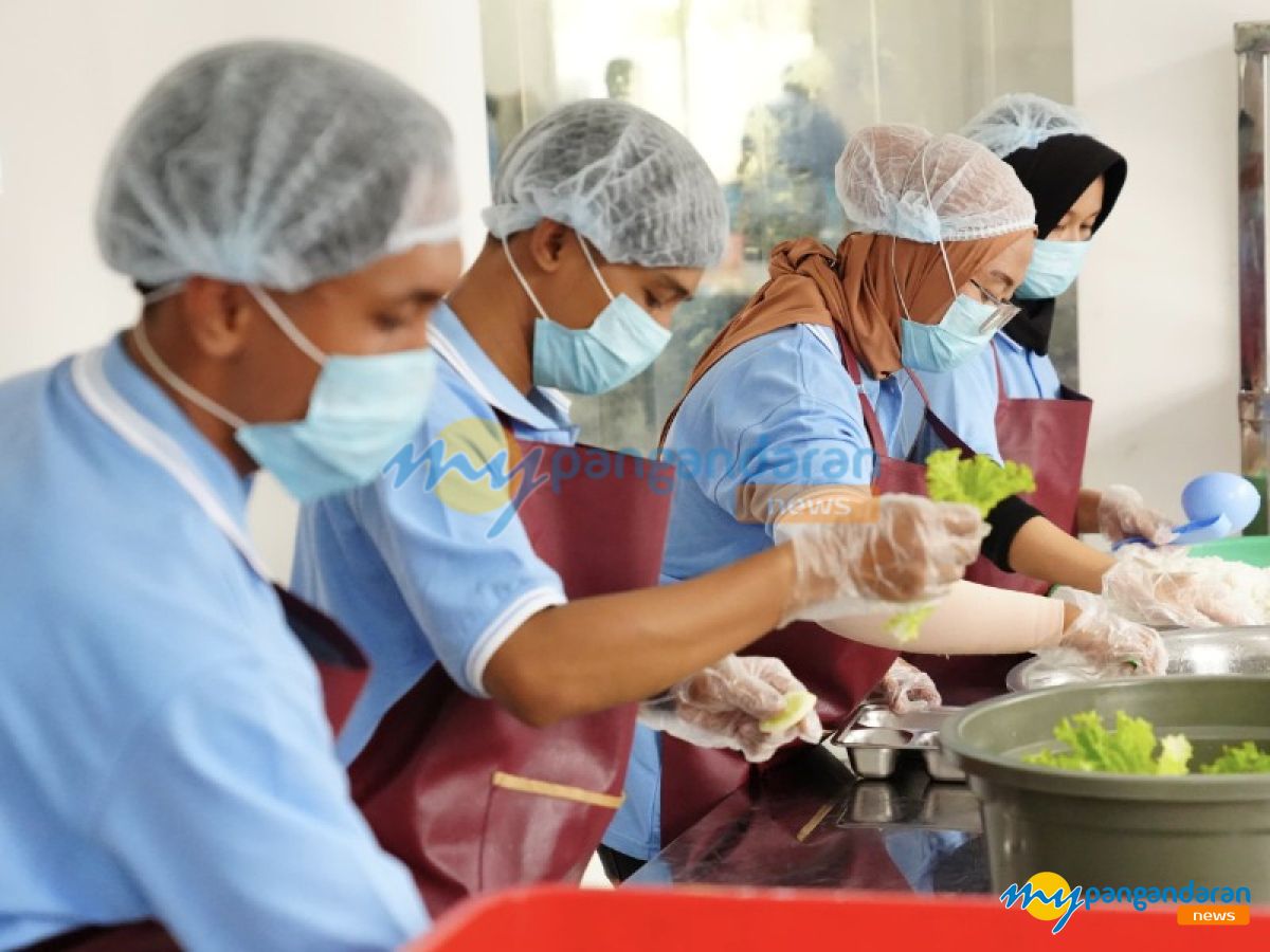 Dapur SPPG Binaan Polres Diresmikan, Kapolres Pangandaran Pastikan Makanan Higienis dan Bergizi
