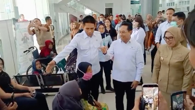 Dua Wamen Kunjungi Pangandaran, Cek Program Kesehatan dan Bawa Bantuan Rontgen