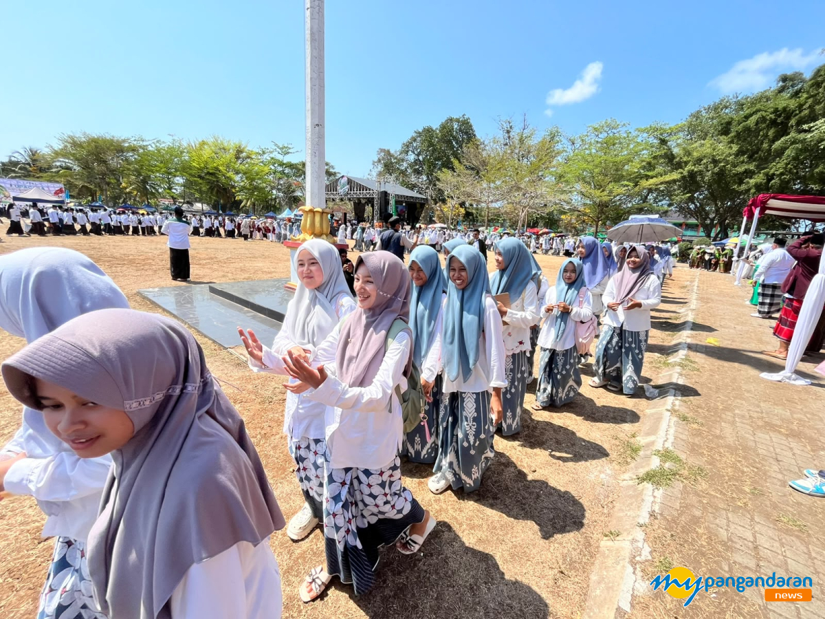 Hari Santri 2026 di Pangandaran Makin Meriah, Lebih dari 10 Ribu Santri Tunjukkan Eksistensi