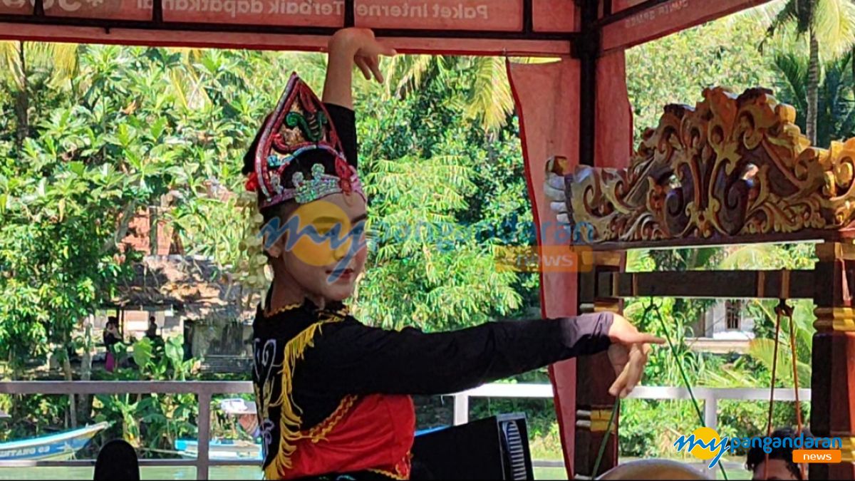 Kesenian Tradisional  Akan Semarakkan Destinasi Wisata Pangandaran Setiap Akhir Pekan