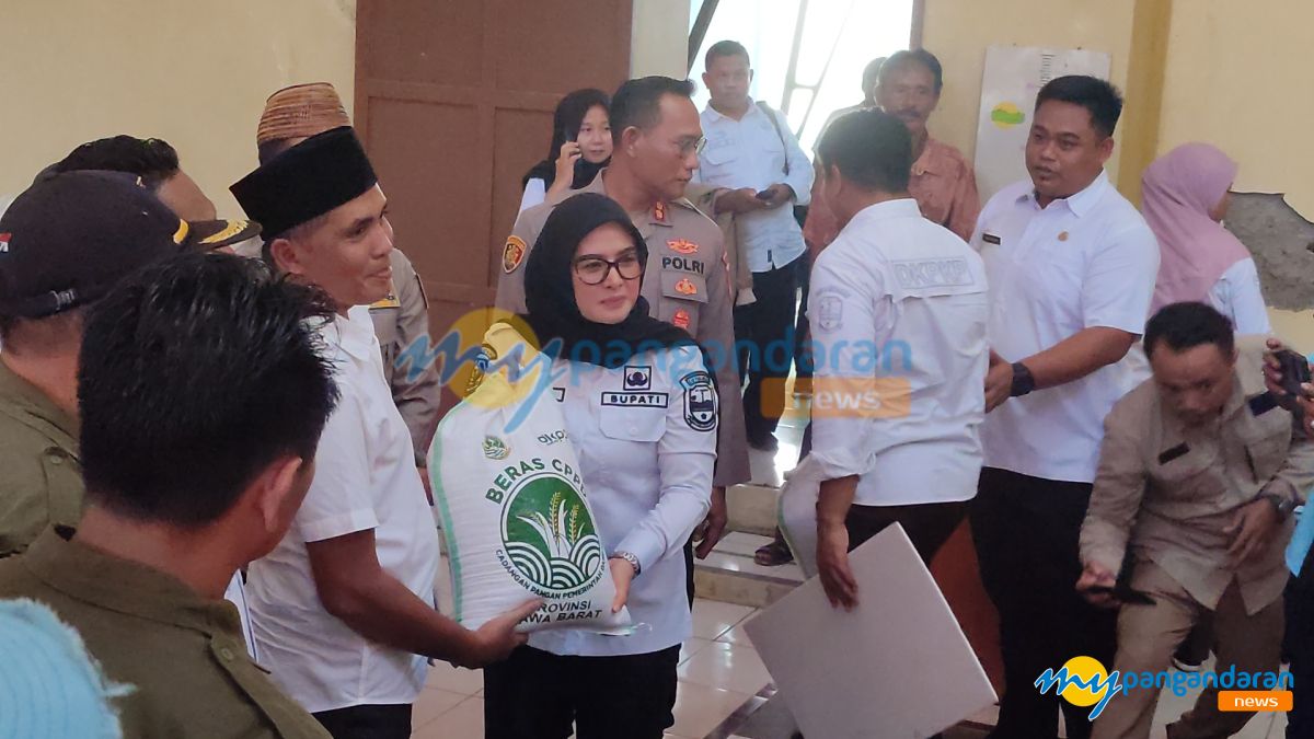 Korban Banjir dan Gagal Panen di Pangandaran Terima Bantuan Beras CPPD Jabar