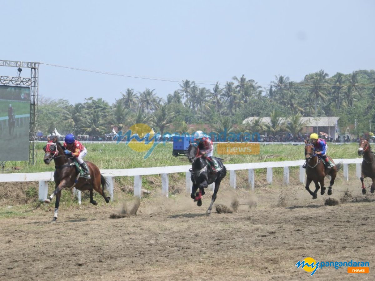 Pacuan Kuda Legok Jawa Pangandaran, Satu-satunya di Indonesia yang Suguhkan Keindahan dan Adrenalin