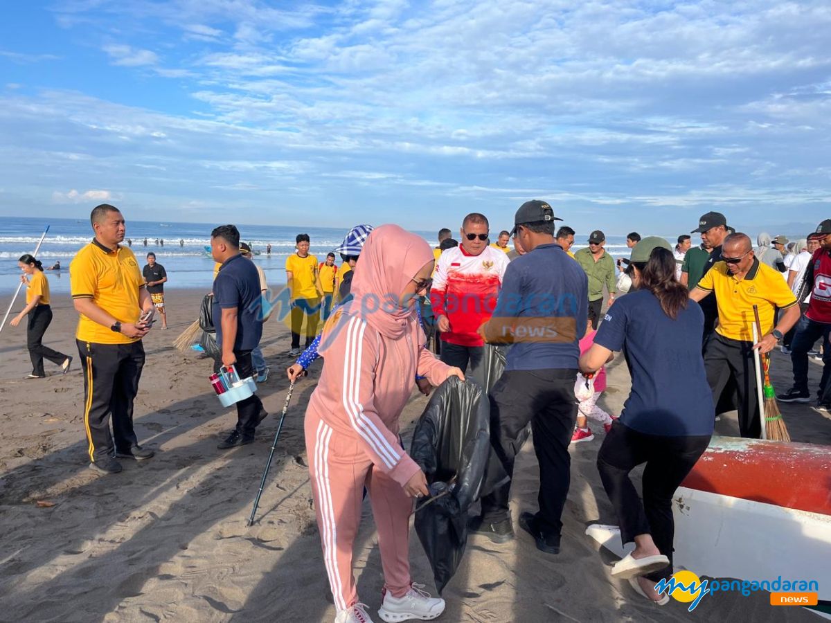 Pantai Bersih, Wisata Nyaman, Kapolda Jabar Ajak Warga Jaga Kebersihan Pantai Pangandaran