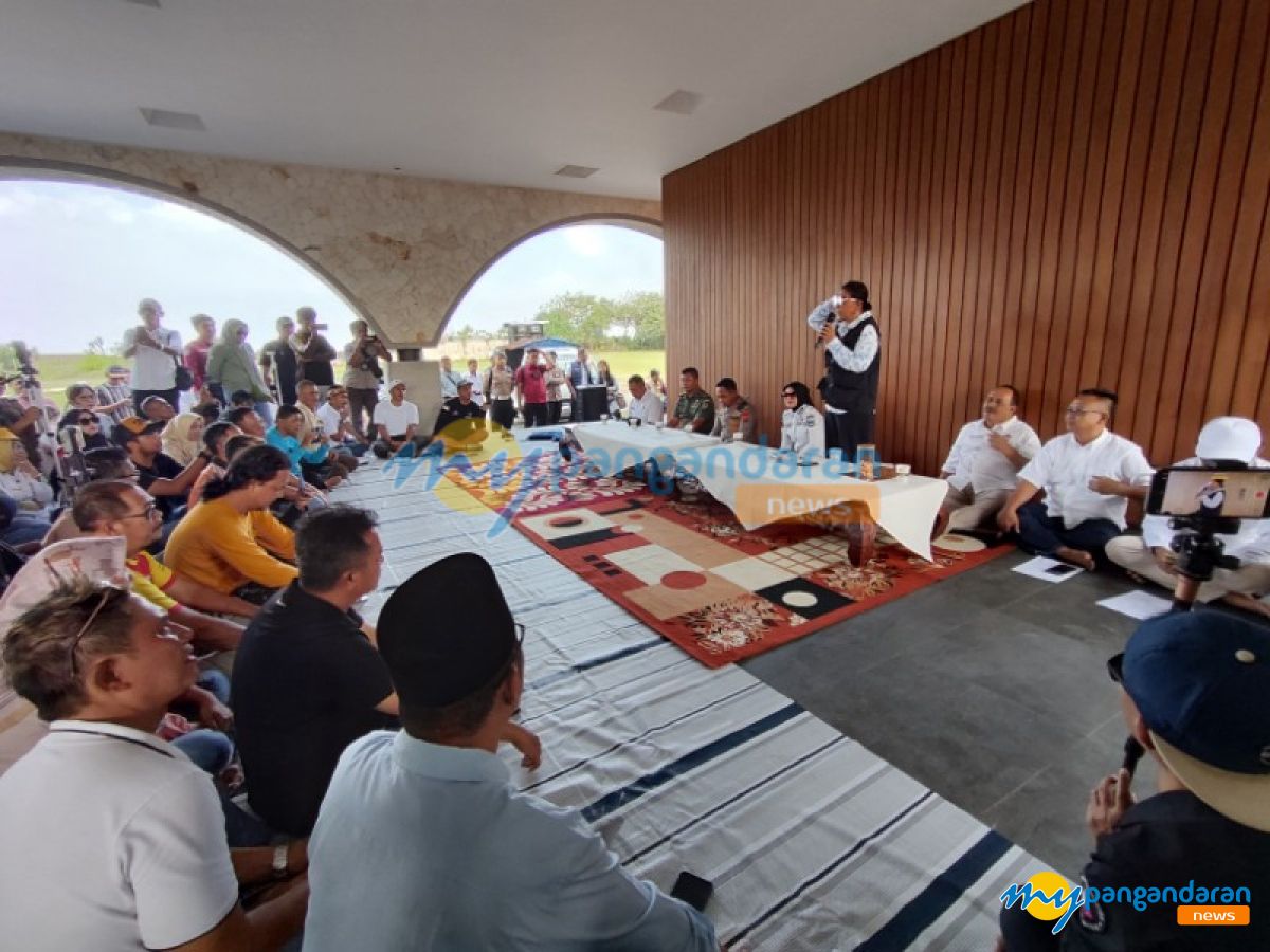 Susi Pudjiastuti dan Para Pelaku Usaha di Pangandaran Deklarasi Tolak Keramba Jaring Apung 