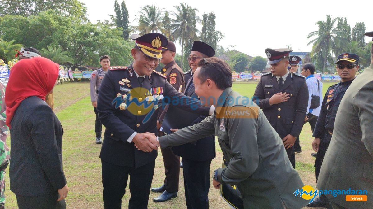 Polres Pangandaran Berikan Apresiasi kepada Anggota Berprestasi, Mitra Polri, Media dan Masyarakat di Momen HUT Bhayangkara ke-79