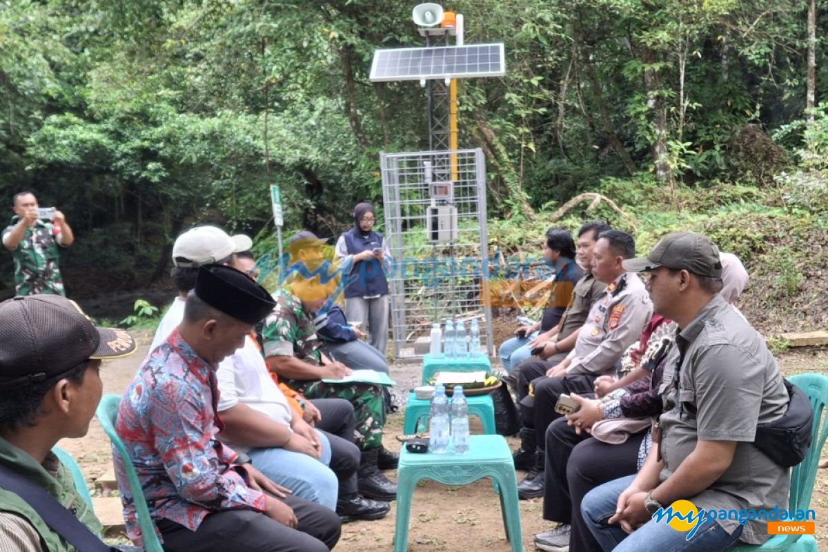 PT Palawi Pasang Early Warning System Banjir Bandang di Wisata Citumang, Tingkatkan Keselamatan Pengunjung