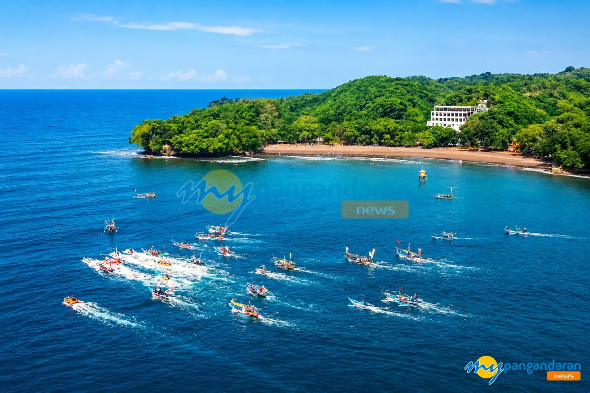 Foto: Puluhan Perahu Nelayan Semarakkan Hajat Laut Batukaras 2026