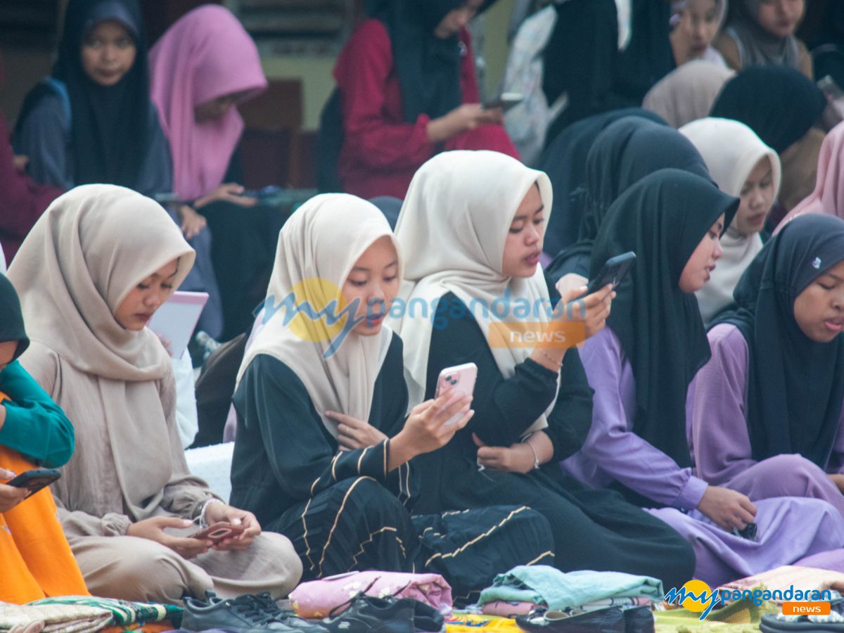 Ribuan Pelajar SMKN 1 Padaherang Ikuti Pesantren Digital Selama Ramadan