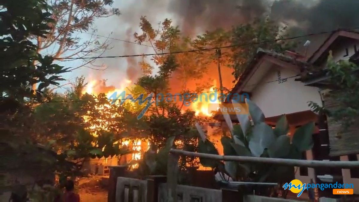 Rumah Semi Permanen di Cigugur Ludes Terbakar, Kerugian Ditaksir Rp150 Juta