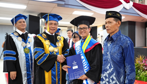 Bangga! Warga Pangandaran Gunawan Muhaemin Raih Predikat Lulusan Terbaik Magister Keperawatan UMP, IPK 4,00