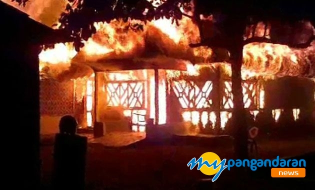  Cafe di Pantai Pangandaran Terbakar