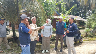 Bupati Pangandaran Tinjau Jalan Rusak di Cimerak, Warga dan Pengemudi MBG Sambut dengan Harapan Baru