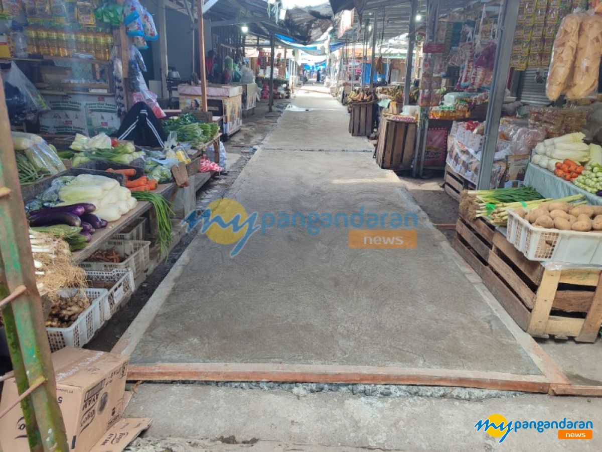 Butuh Rp300 Juta, Pedagang Pasar Pananjung Perbaiki Jalan Rusak Secara Swadaya
