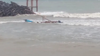 Cuaca Buruk di Pangandaran, Satu Perahu Nelayan Masih Hilang Kontak
