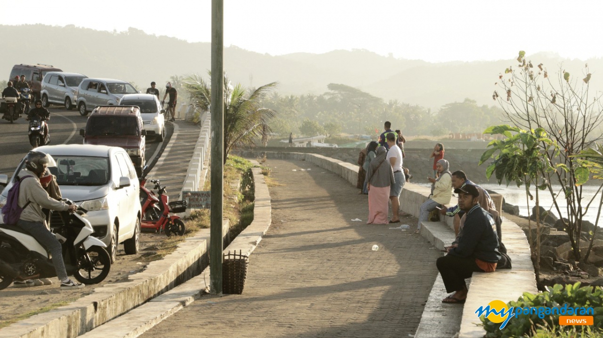 Cuaca Dingin di Pangandaran: Ini Penyebabnya