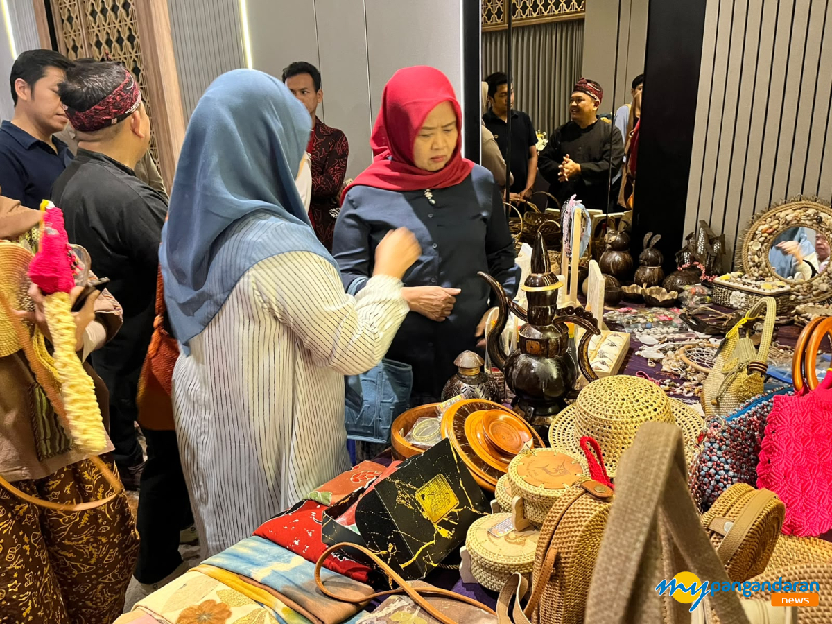 Dekranasda Jabar Dorong Produk Kerajinan Pangandaran Tembus Pasar Lebih Luas
