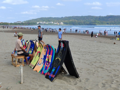 Disparbud Pangandaran Wajibkan SSUB dan Kartu Barcode bagi Pelaku Usaha Pariwisata
