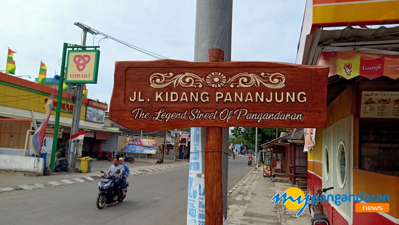 Foto: Jalan Kidang Pananjung, The Legend Street Of Pangandaran 