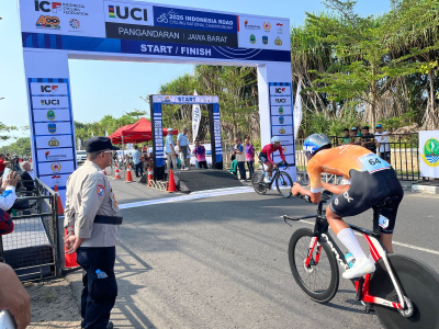 Foto: Kejurnas Balap Sepeda 2026 Resmi Dimulai, Pembalap Nasional Taklukkan Lintasan Pangandaran