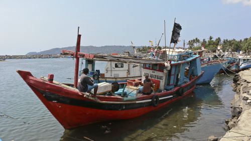 FOTO: Melihat Lebih Dekat Kehidupan Nelayan Pangandaran