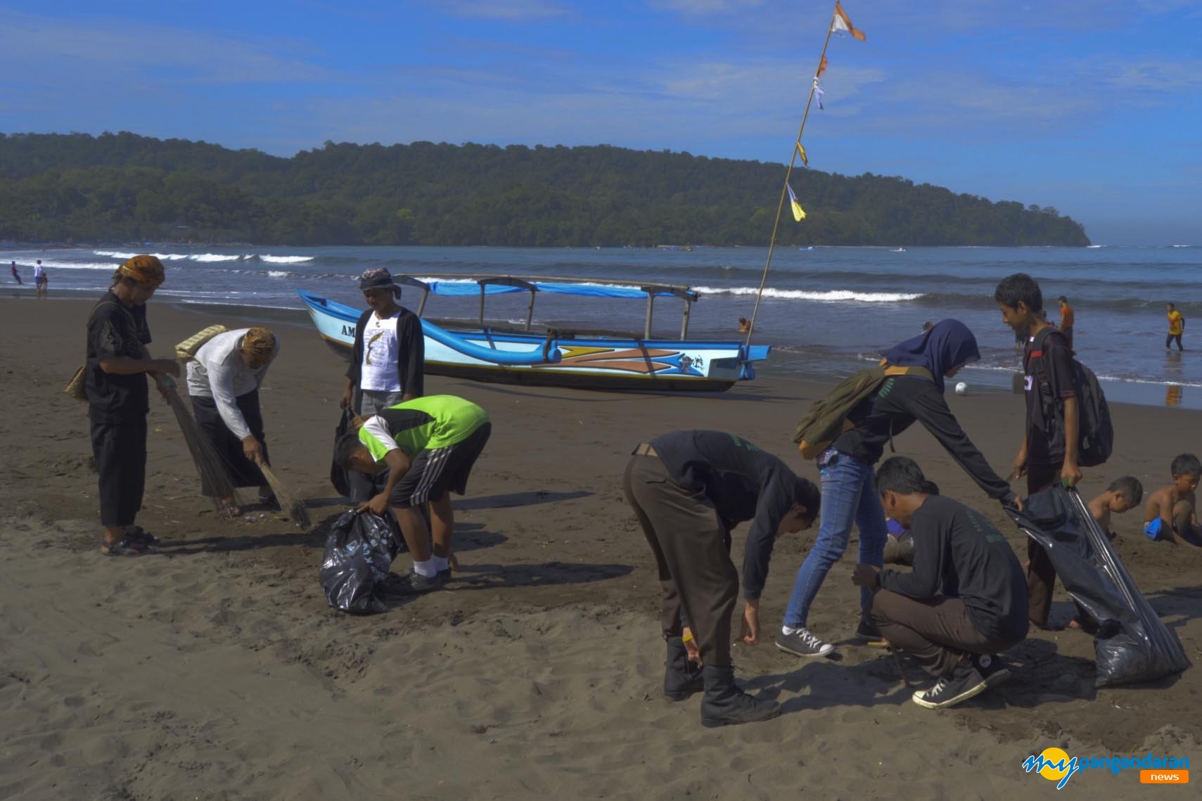 Gerakan Bersih Pantai Di Giatkan Lagi