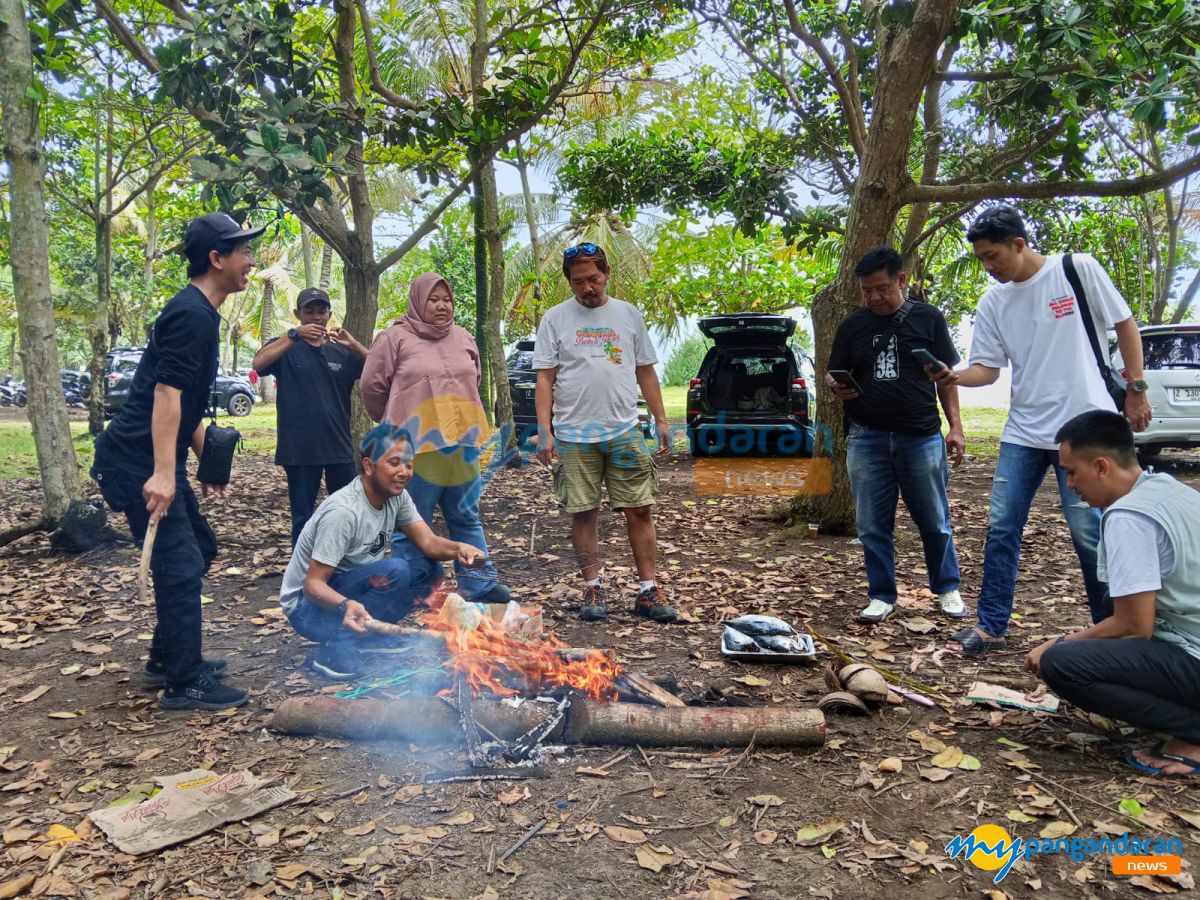 Jelang Ramadan 1446 H, Warga Pangandaran Ramai Kunjungi Pantai Madasari Pangandaran untuk Munggahan 