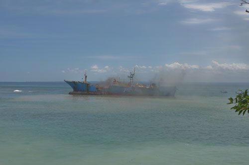 Kapal MV Viking Di Ledakan dan Di Jadikan Monumen Perlawanan Ilegal Fishing