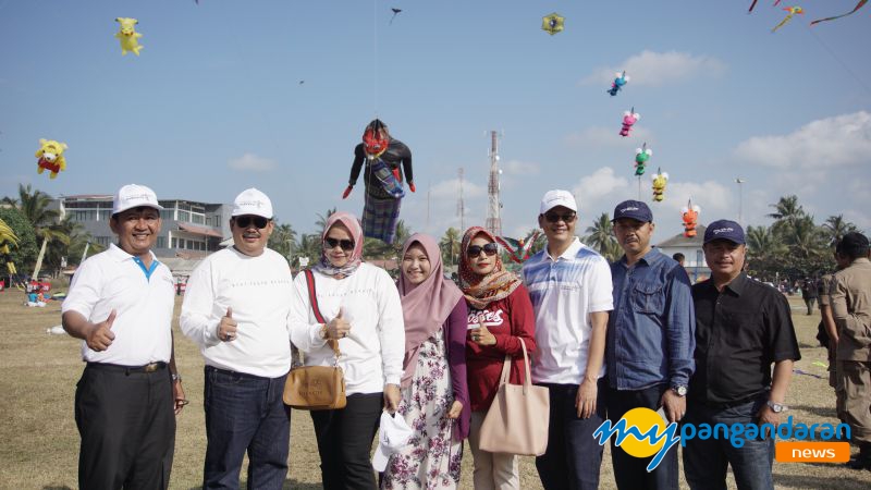 Kemenpar Apresiasi Pangandaran International Kite Festival 2019