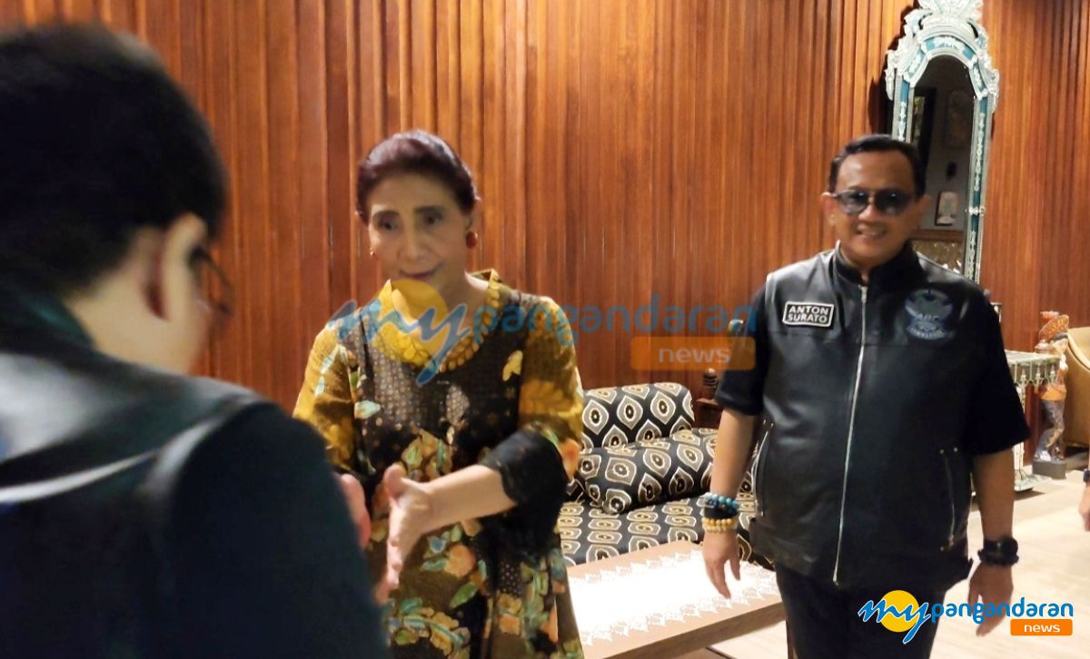 Ketua DPD Partai Demokrat Jawa Barat, Anton Sukartono Suratto Sambangi Kediaman Susi Pudjiastuti di Pangandaran