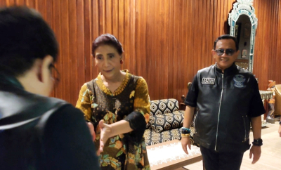 Ketua DPD Partai Demokrat Jawa Barat, Anton Sukartono Suratto Sambangi Kediaman Susi Pudjiastuti di Pangandaran
