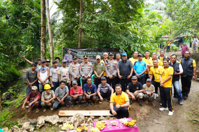 Menautkan Harapan, Polres Pangandaran Bangun Kembali Jembatan Setia