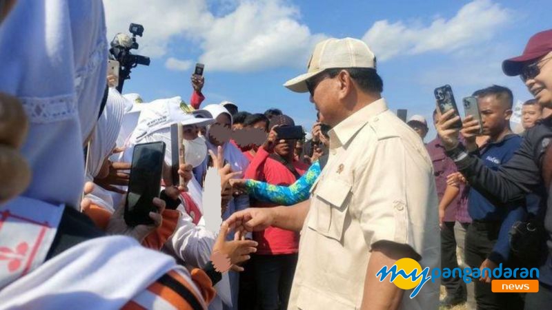 Menteri Pertahanan Prabowo Subianto Kunjungi Pangandaran, Warga Antusias Menyambutnya