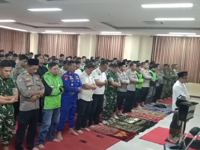 Ojol Pangandaran Gelar Doa Bersama dan Sholat Gaib untuk Affan Kurniawan