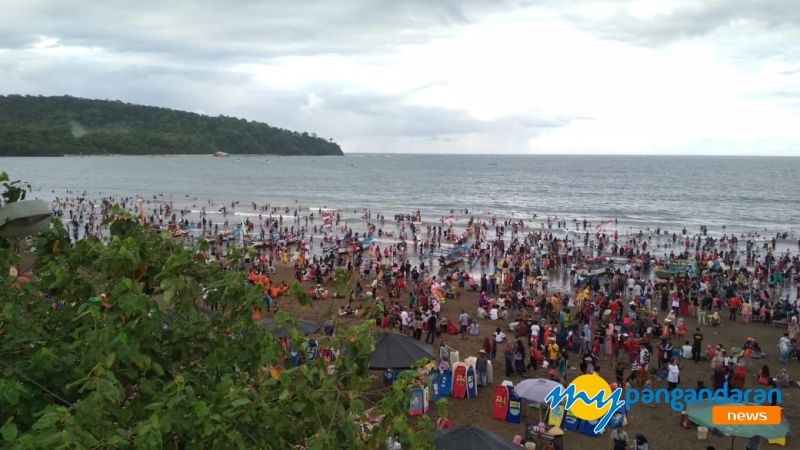 Ombak Pangandaran Hari Ini Aman dan Landai, Saatnya Menikmati Pantai