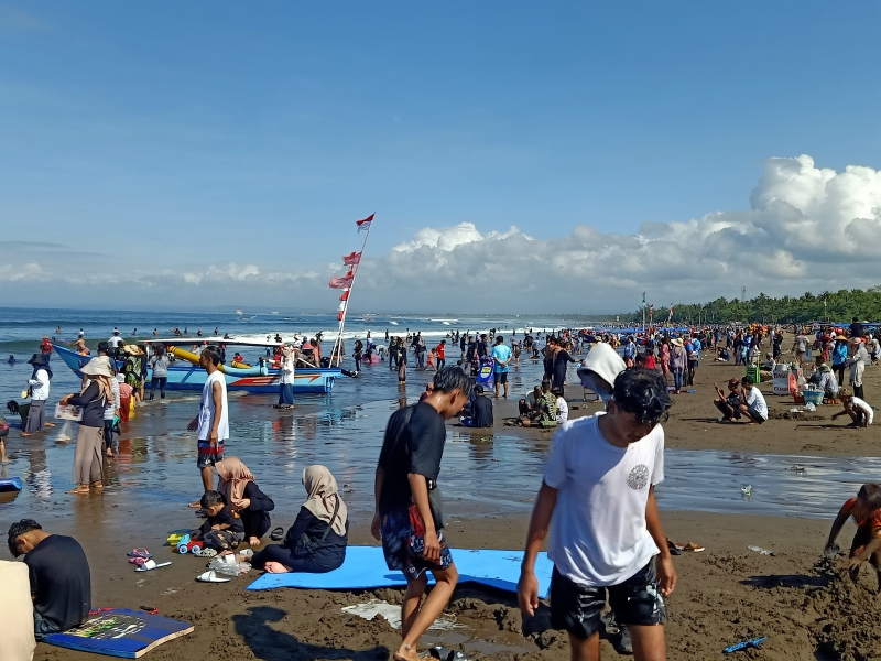 Pantai Pangandaran Masih Menjadi Pilihan Utama untuk Liburan