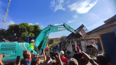 Pemkab Pangandaran Resmi Bongkar Kios Pasar Wisata, Proses Berjalan Lancar dan Kondusif