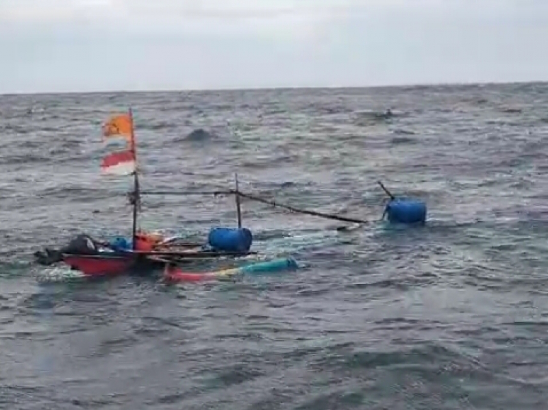 Perahu Nelayan Pangandaran Terbalik, 3 ABK Berhasil Diselamatkan