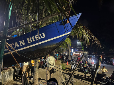 Perahu Nelayan Tanpa Awak Terdampar di Pantai Timur Pangandaran