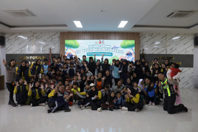 Polisi Sahabat Anak, Siswa SLB Widi Asih Ikuti Outing Class di Polres Pangandaran