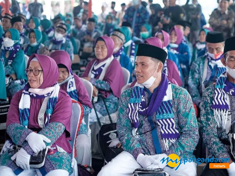 Ratusan Calon Jamaah Haji Asal Pangandaran Diberangkatkan