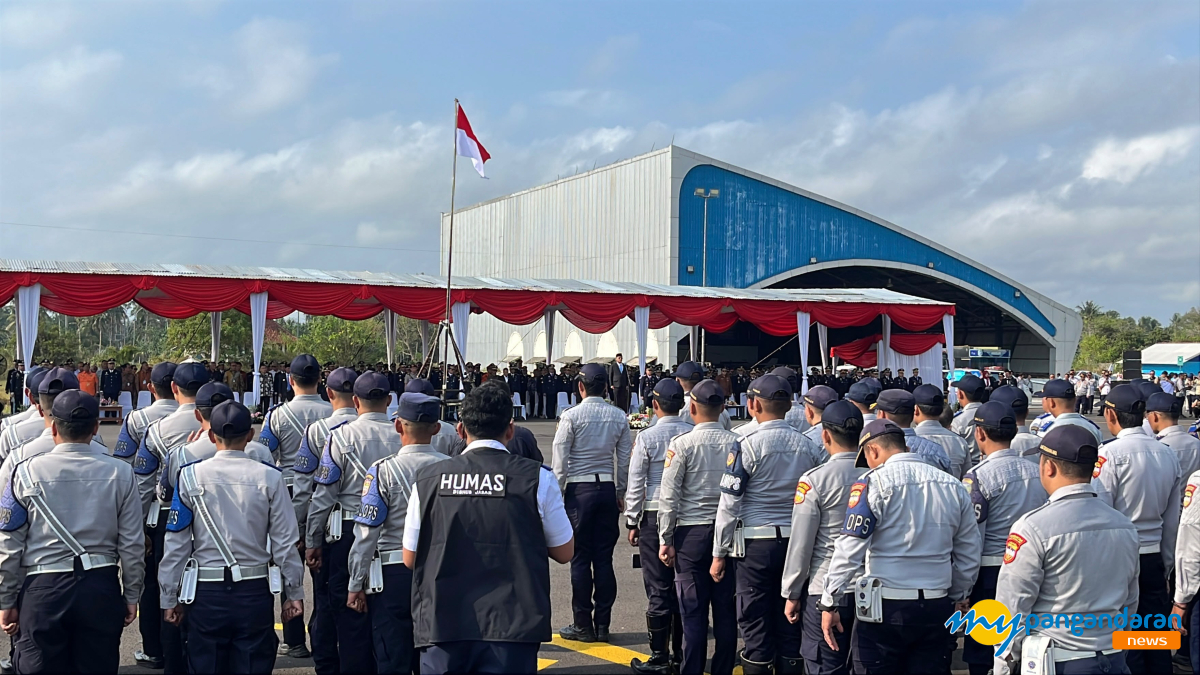 Ratusan Petugas Dishub Jabar Ikuti Upacara Harhubnas 2026 di Pangandaran