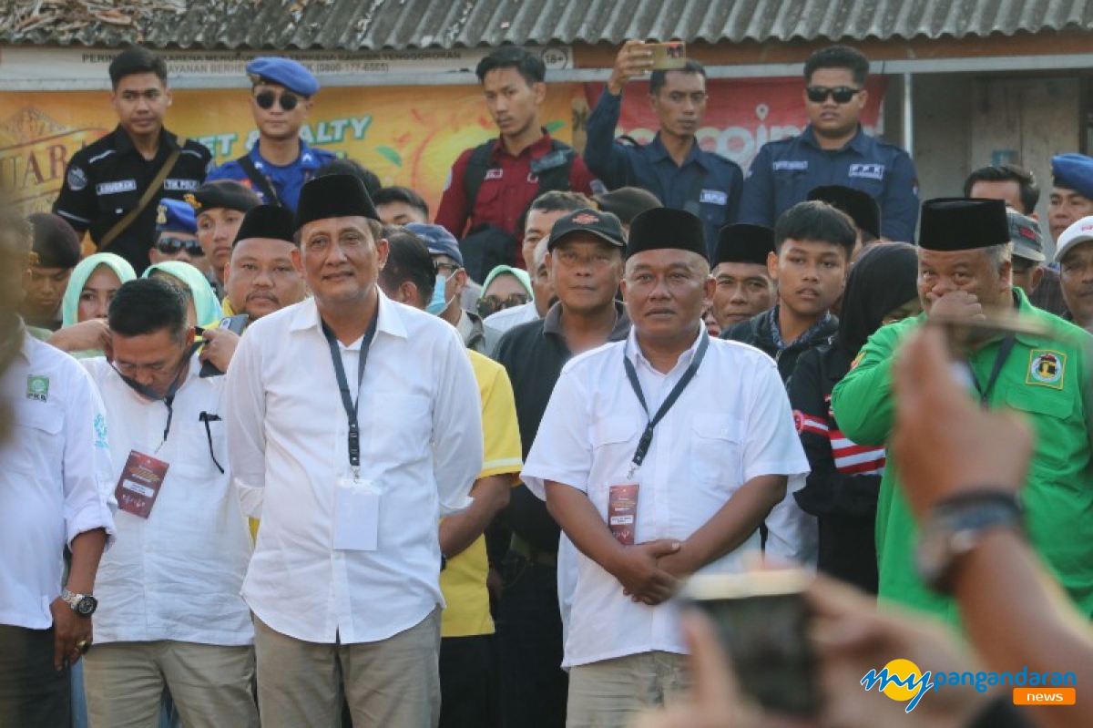 Ribuan Warga Pangandaran Deklarasikan Dukungan untuk Paslon H. Ujang Endin - Dadang Okta di Pilkada 2024