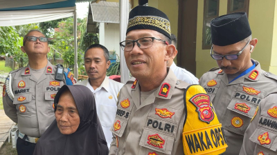 Rumah Nenek 82 Tahun Korban Puting Beliung di Ciganjeng Dibedah Polres Pangandaran