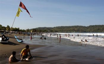 Satu Warga Bandung Tewas Terbawa Arus Pantai Pangandaran