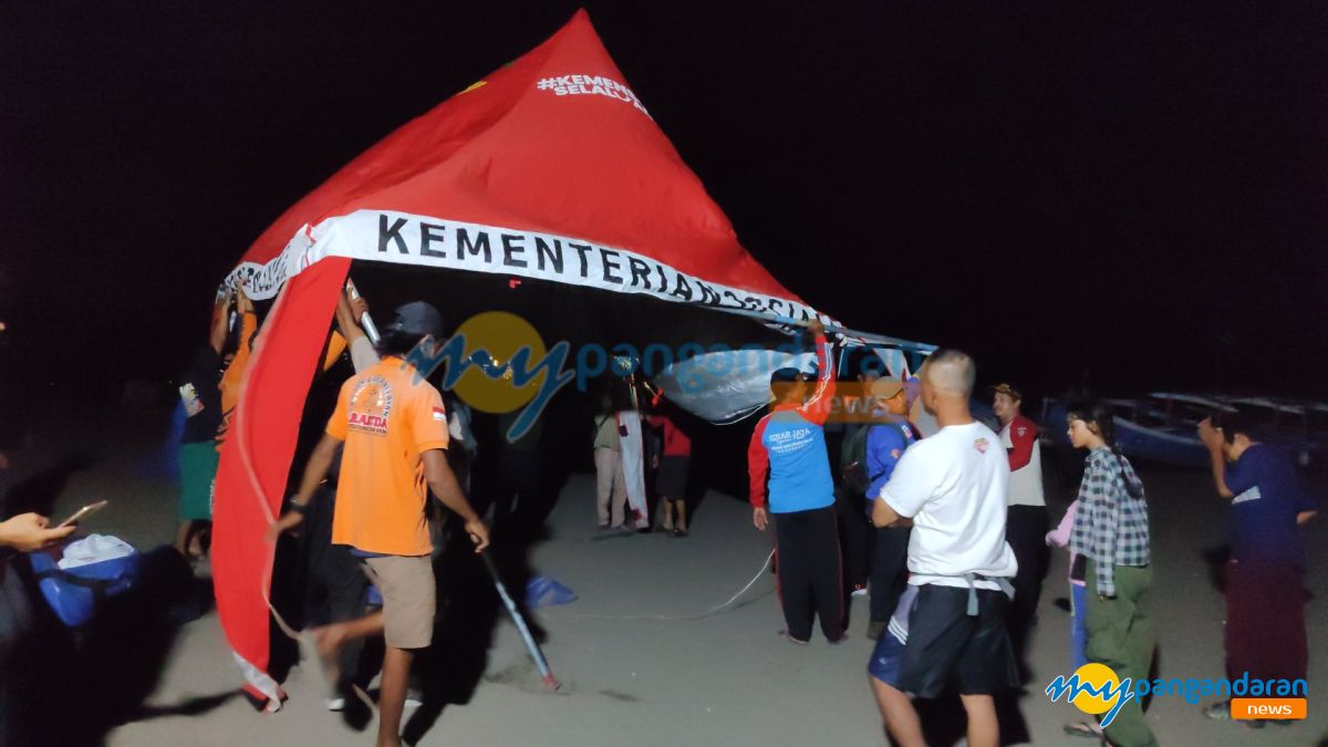 Seorang Remaja Terseret Arus di Pantai Barat Pangandaran, Tim SAR Masih Lakukan Pencarian