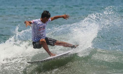 Surfer Pangandaran Raih Juara 1 Liga Surfing Indonesia di Bali