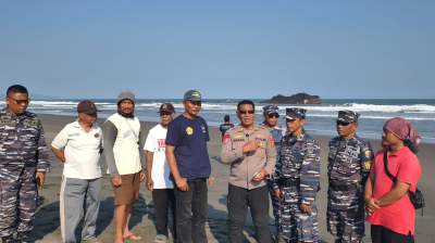 Tongkang Batu Bara Sengaja Didamparkan di Pantai Sukaresik, Ini Penjelasan Polres Pangandaran