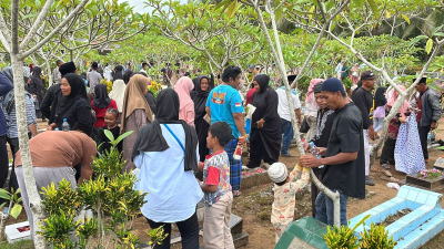 Warga Pangandaran Ziarah Makam Jelang Ramadan 1447H, Tradisi Tahunan Desa Babakan
